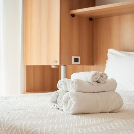 Adria Beach Hotel Alba Adriatica Eksteriør billede
